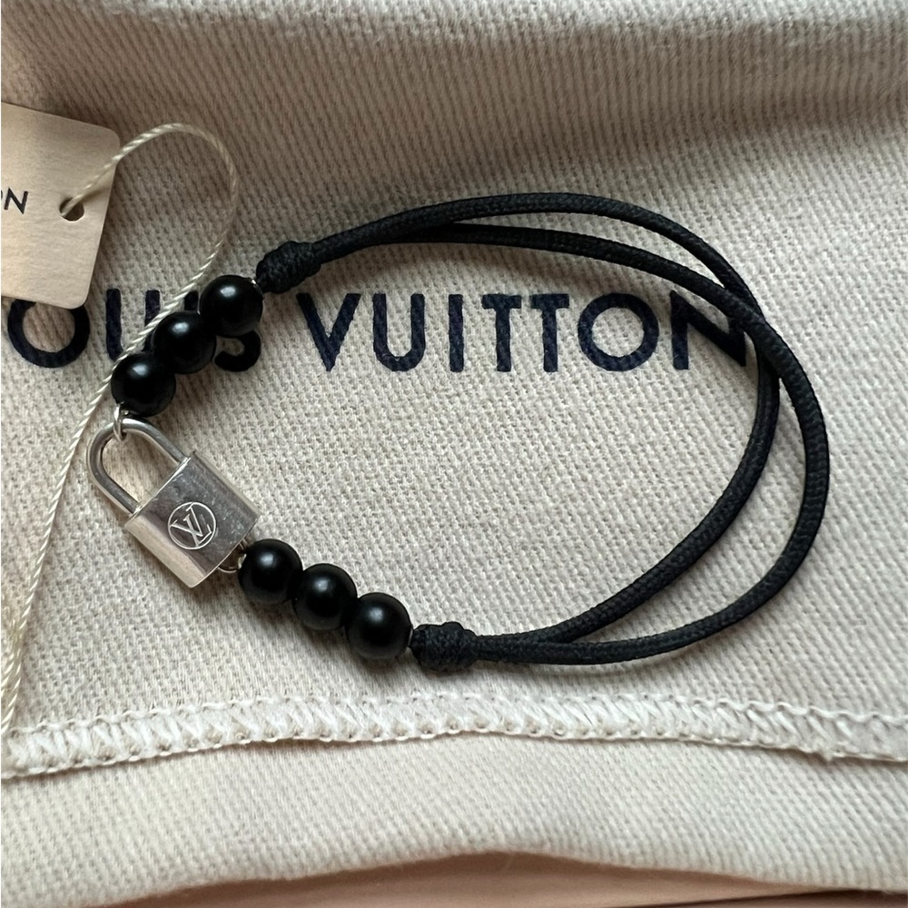 Louis Vuitton Black Beaded Bracelet with Silver Lock - Picture 2 of 6